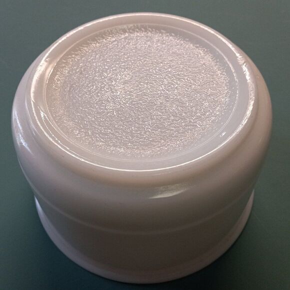 Vintage Small White Ring around Bottom Edge Mixing Bowl Cottagecore Kits… - Picture 6 of 6